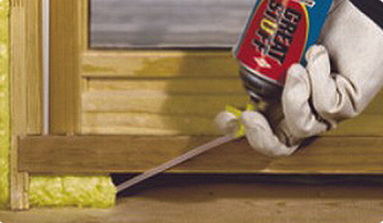 Закрывают монтажную пену, тем самым защищают её от разрушения