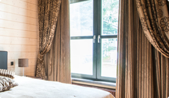 Защищают монтажный шов от пыли и влаги