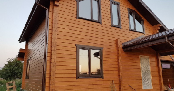 Преимущества установки деревянных окон профессионалами