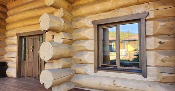 Как ухаживать за деревянными окнами?